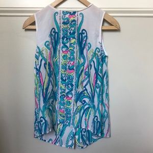 Lilly Pulitzer size M tank top with buttons